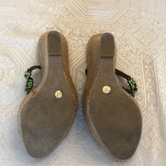 Stunning wedged sandals with jewels - Picture 4 of 5